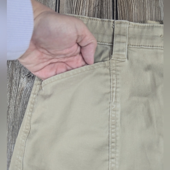 L.L.Bean Classic Fit Skirt Size 6 Stretch Khaki Colored - Picture 4 of 12